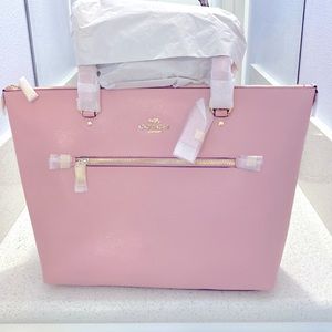 NWT COACH genuine leather bag in Blossom color